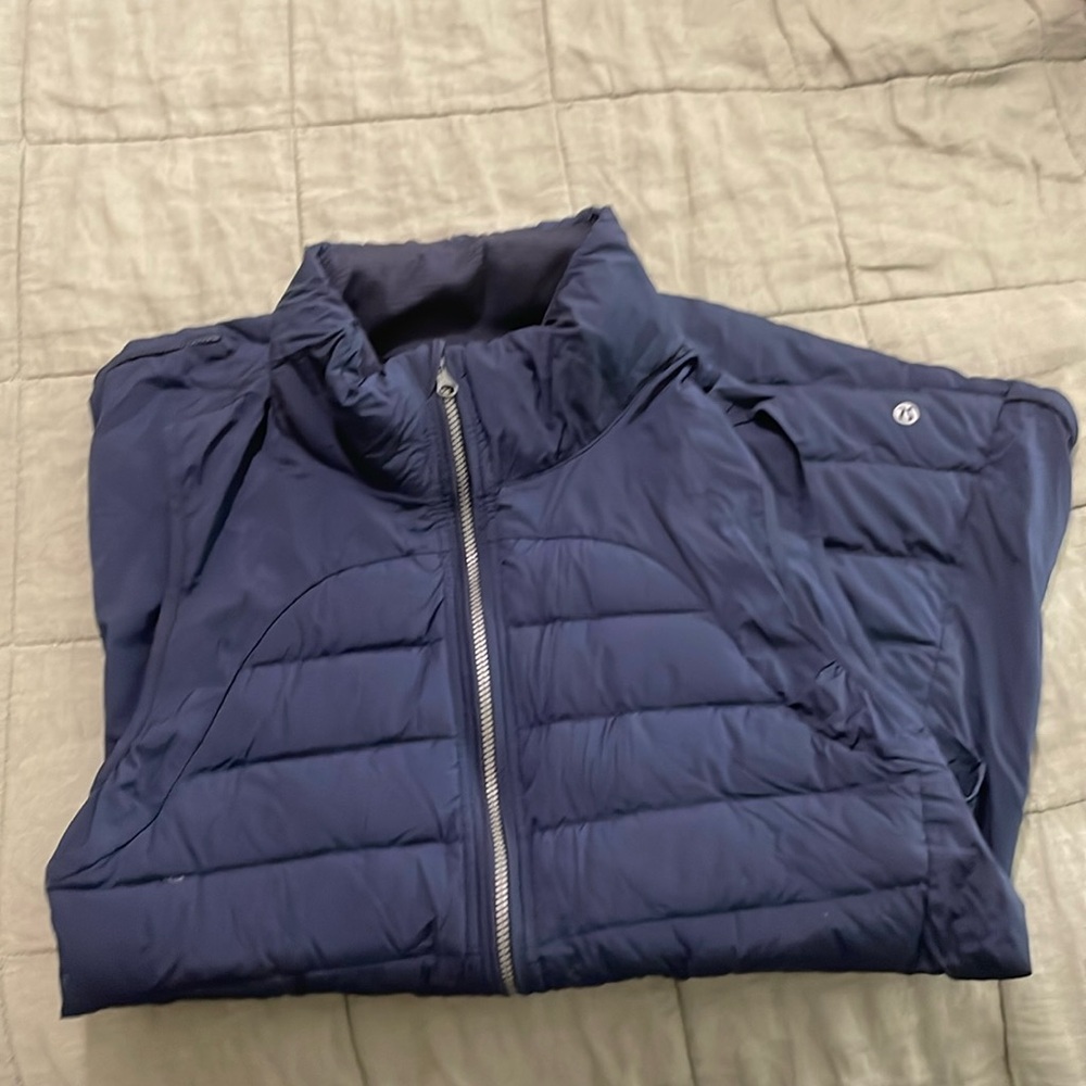 Lululemon down vest!! Barely worn 🔥